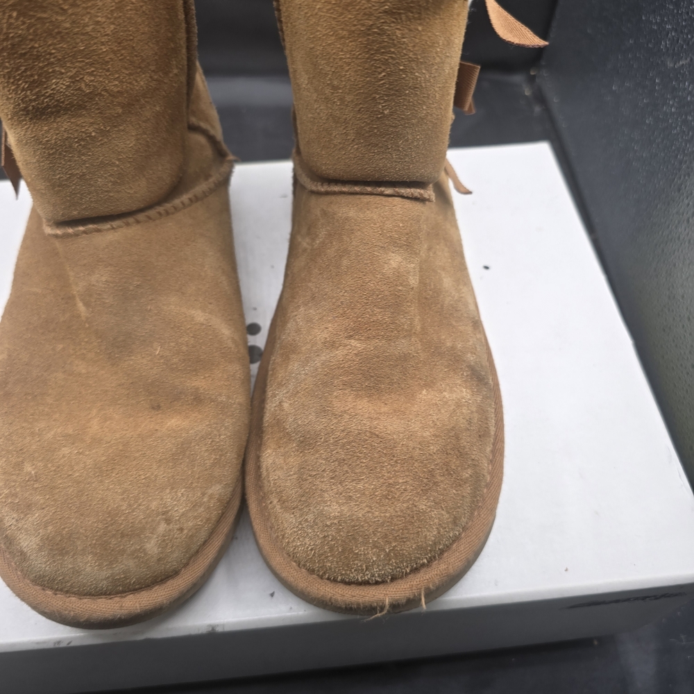 Koolaburra Cozy Cream Lined Footwear‎